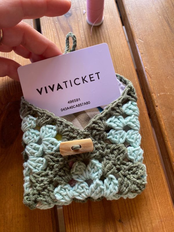 Taller de Crochet “Granny Pocket: tarjetero crochet” Sábado, 4 de octubre de 2025